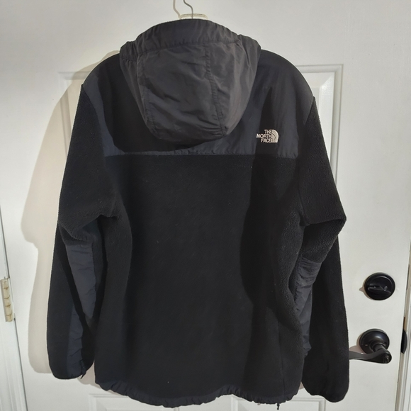 The North Face Womens Denali Black Fleece Jacket With Hood - Picture 2 of 9